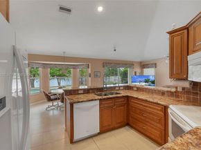 4927 NW 67th Ave, Lauderhill FL 33319