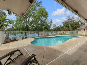 4927 NW 67th Ave, Lauderhill FL 33319