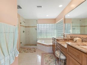4927 NW 67th Ave, Lauderhill FL 33319