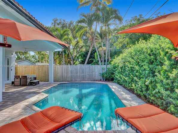 1207 SW 21st St, Fort Lauderdale FL 33315