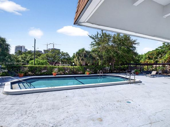 16851 NE 23rd Ave A619, North Miami Beach FL 33160