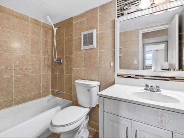 16851 NE 23rd Ave A619, North Miami Beach FL 33160