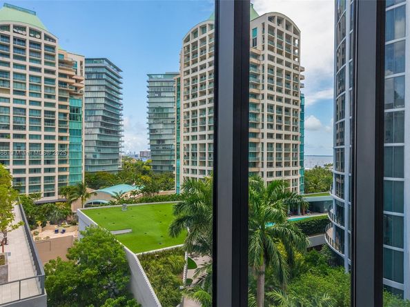 2831 S Bayshore Dr 905, Miami FL 33133