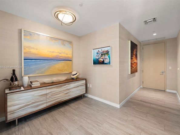 2831 S Bayshore Dr 905, Miami FL 33133
