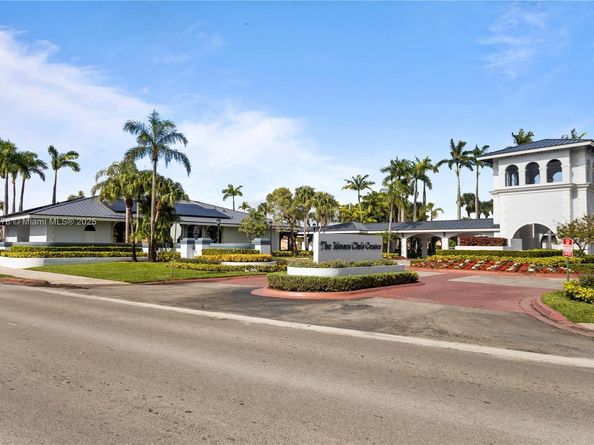 17320 NW 66th Pl, Hialeah FL 33015