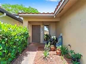 17320 NW 66th Pl, Hialeah FL 33015
