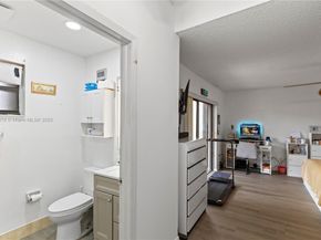 17320 NW 66th Pl, Hialeah FL 33015