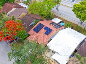 17320 NW 66th Pl, Hialeah FL 33015
