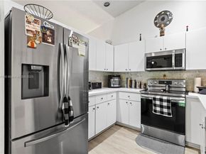17320 NW 66th Pl, Hialeah FL 33015