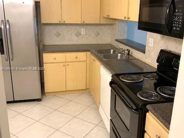 8540 SW 133rd Ave Rd 124, Miami FL 33183
