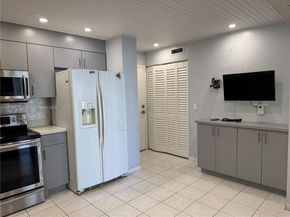 2851 NE 183rd St 1903E1905E, Aventura FL 33160