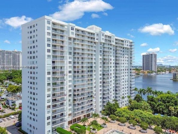 2851 NE 183rd St 1903E1905E, Aventura FL 33160