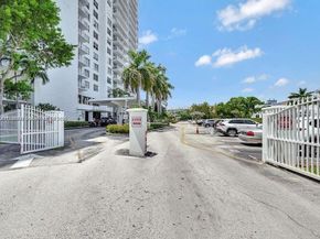 2851 NE 183rd St 1903E1905E, Aventura FL 33160