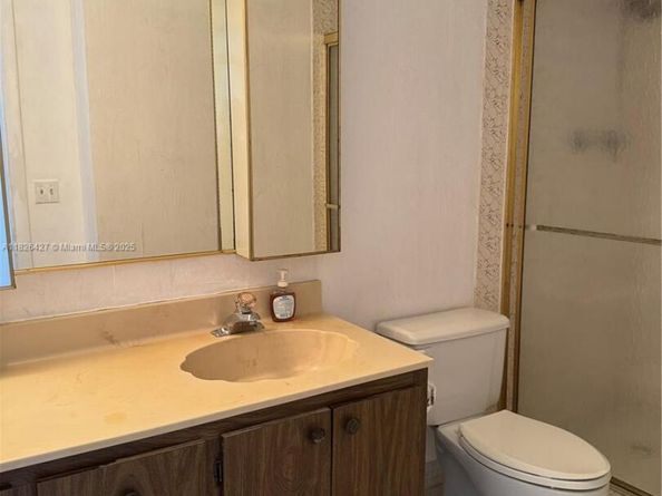 2851 NE 183rd St 1903E1905E, Aventura FL 33160