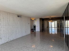 2851 NE 183rd St 1903E1905E, Aventura FL 33160