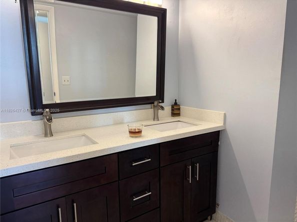 2851 NE 183rd St 1903E1905E, Aventura FL 33160