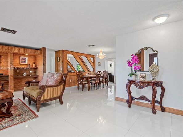 7004 SW 139th Pl, Miami FL 33183