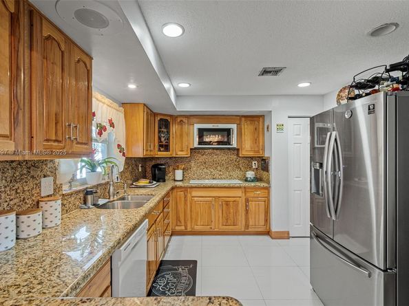 7004 SW 139th Pl, Miami FL 33183