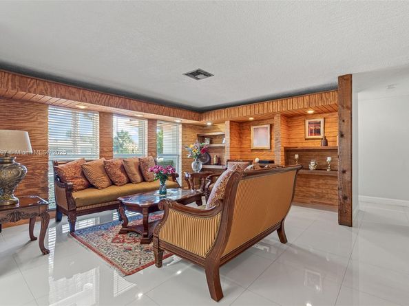 7004 SW 139th Pl, Miami FL 33183