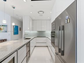 100 Lincoln Rd PH10, Miami Beach FL 33139