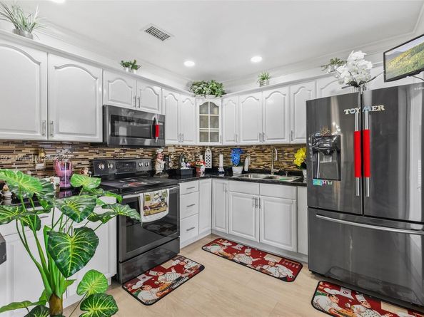 14560 Fillmore St, Miami FL 33176