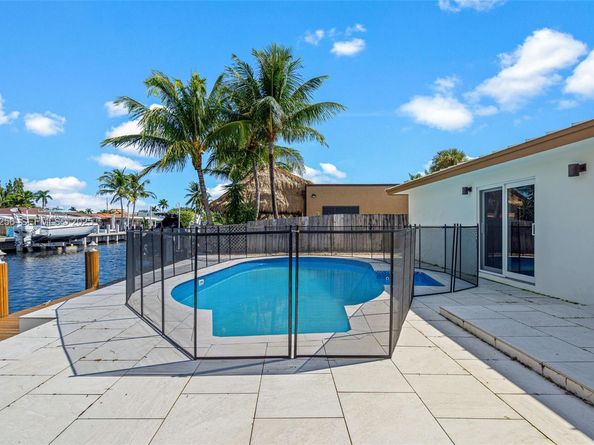 201 SE 12th St, Pompano Beach FL 33060