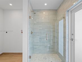 201 SE 12th St, Pompano Beach FL 33060