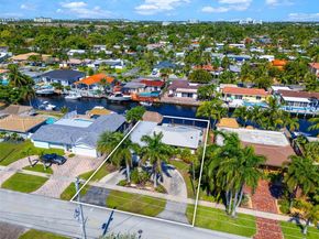 201 SE 12th St, Pompano Beach FL 33060