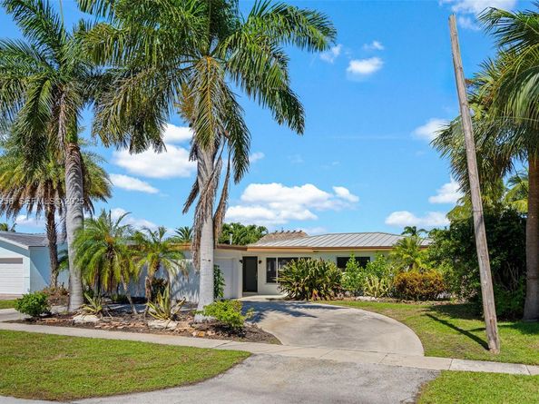 201 SE 12th St, Pompano Beach FL 33060