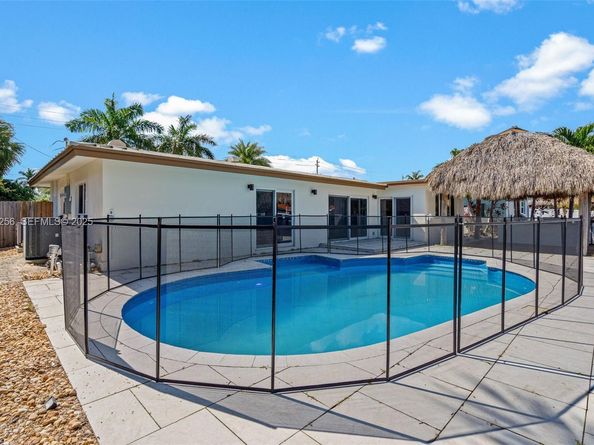 201 SE 12th St, Pompano Beach FL 33060