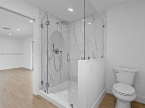 201 SE 12th St, Pompano Beach FL 33060