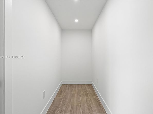 201 SE 12th St, Pompano Beach FL 33060