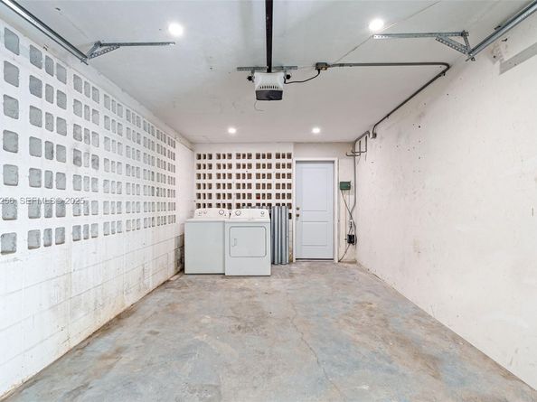 201 SE 12th St, Pompano Beach FL 33060