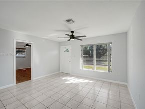 7601 Farragut St, Hollywood FL 33024