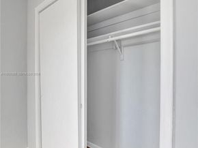 7601 Farragut St, Hollywood FL 33024