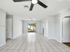 7601 Farragut St, Hollywood FL 33024