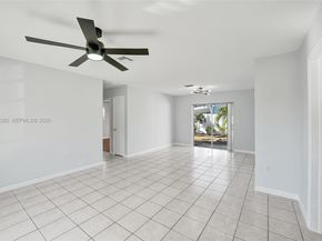 7601 Farragut St, Hollywood FL 33024