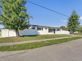 7601 Farragut St, Hollywood FL 33024