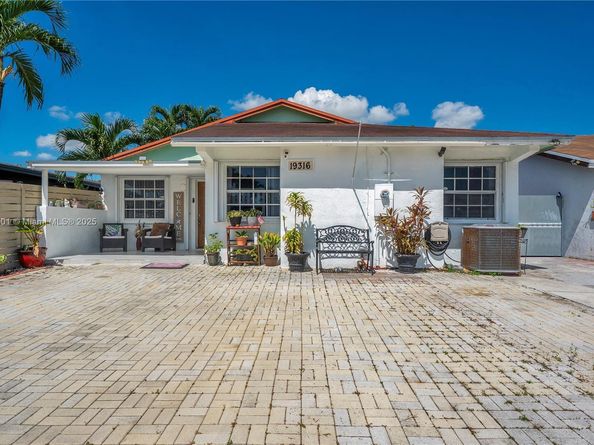 19316 SW 121st Ave, Miami FL 33177
