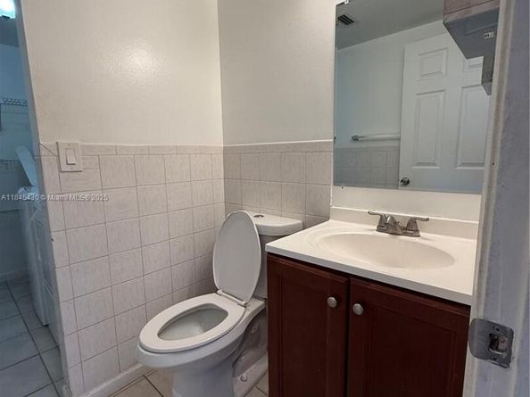 109 San Remo Blvd, North Lauderdale FL 33068