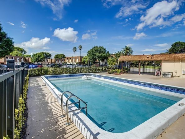 109 San Remo Blvd, North Lauderdale FL 33068