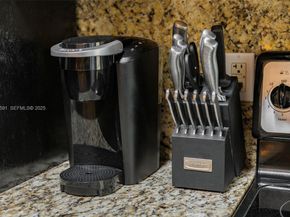 1125 NE 16th Pl 209, Fort Lauderdale FL 33305