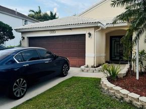 1235 NW 144th Ave, Pembroke Pines FL 33028