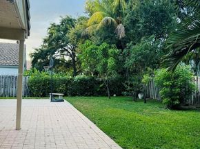 1235 NW 144th Ave, Pembroke Pines FL 33028