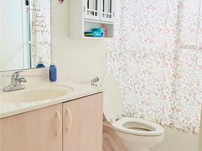 1235 NW 144th Ave, Pembroke Pines FL 33028