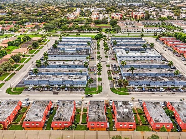 2580 NW 52nd Ave C16, Lauderhill FL 33313