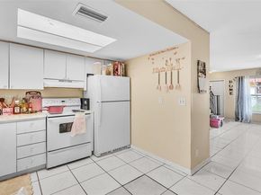 2580 NW 52nd Ave C16, Lauderhill FL 33313