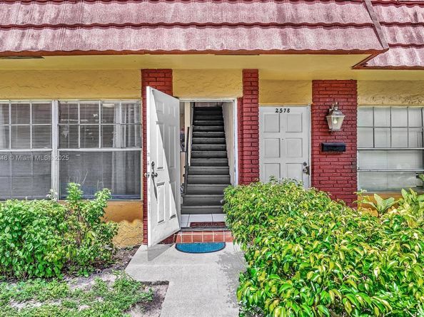 2580 NW 52nd Ave C16, Lauderhill FL 33313