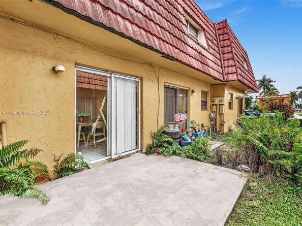 2580 NW 52nd Ave C16, Lauderhill FL 33313