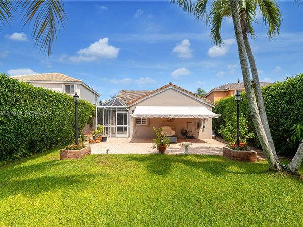 1433 Sabal Trl, Weston FL 33327